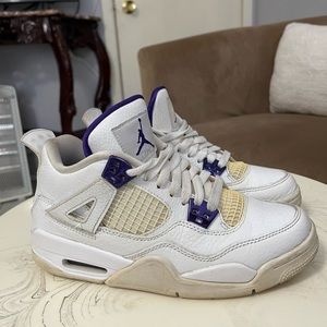 JORDAN 4 RETRO METALLIC PURPLE. Size 5.5 Youth fits 7 womens! Used.